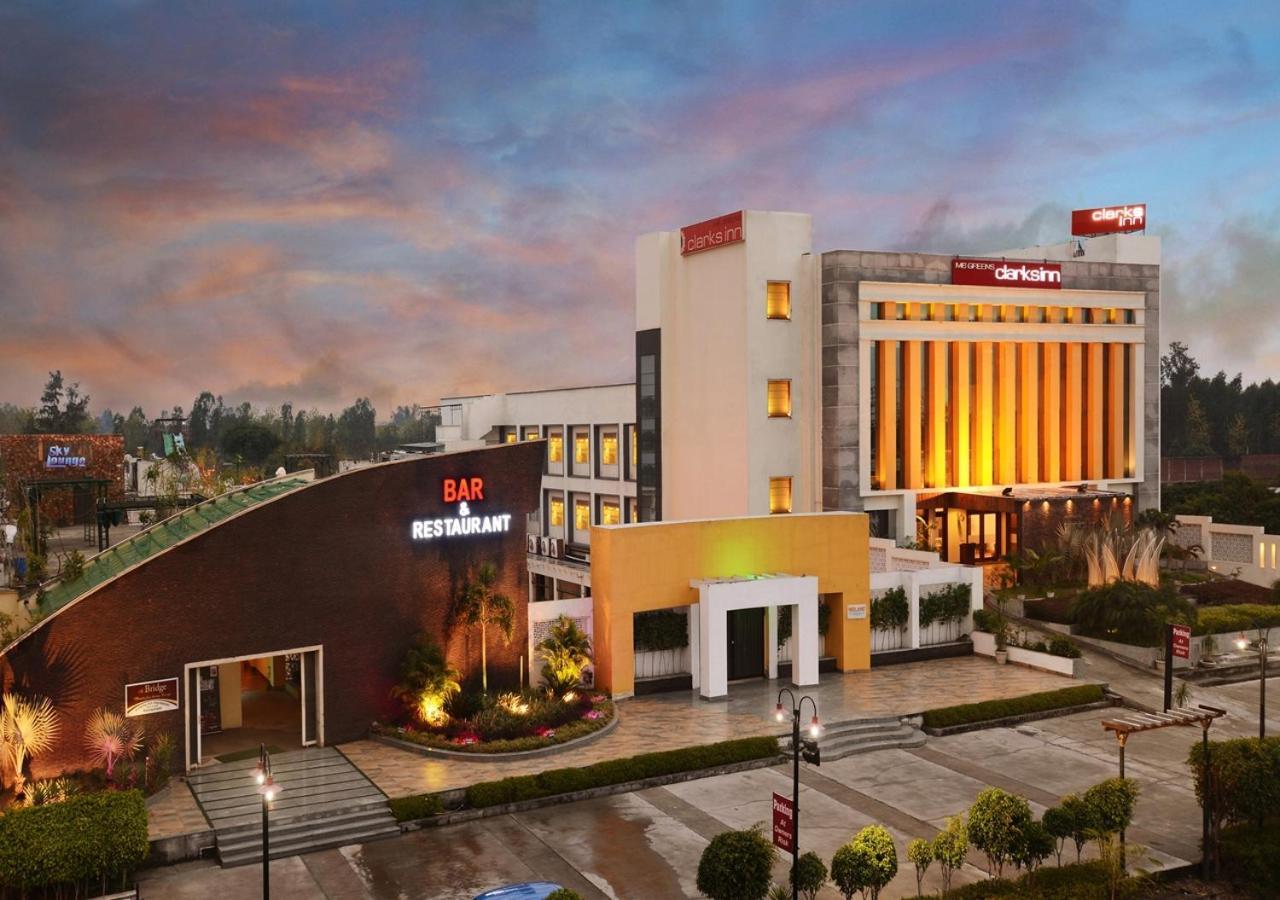 M B Greens Clarks Inn Moradabad Buitenkant foto
