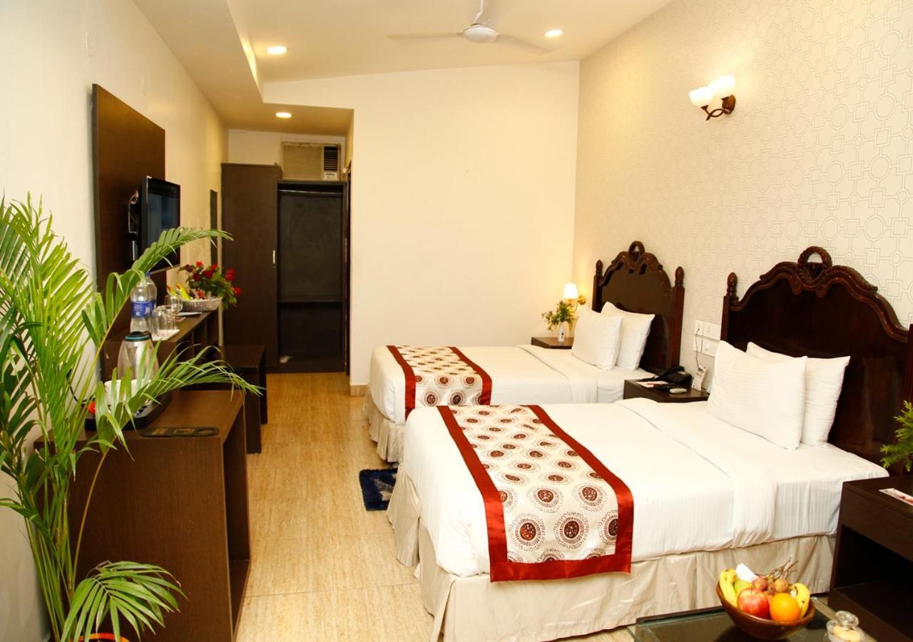 M B Greens Clarks Inn Moradabad Buitenkant foto