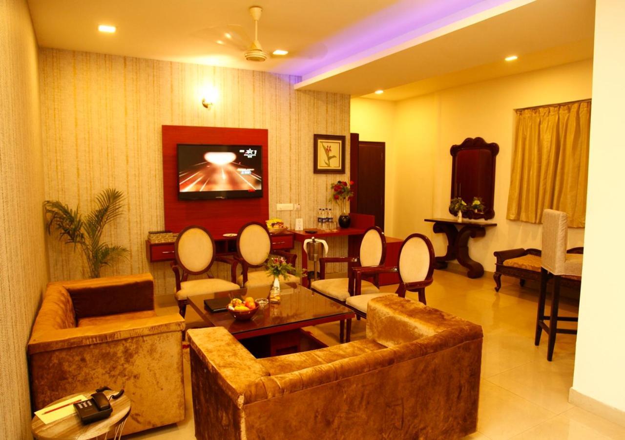 M B Greens Clarks Inn Moradabad Buitenkant foto