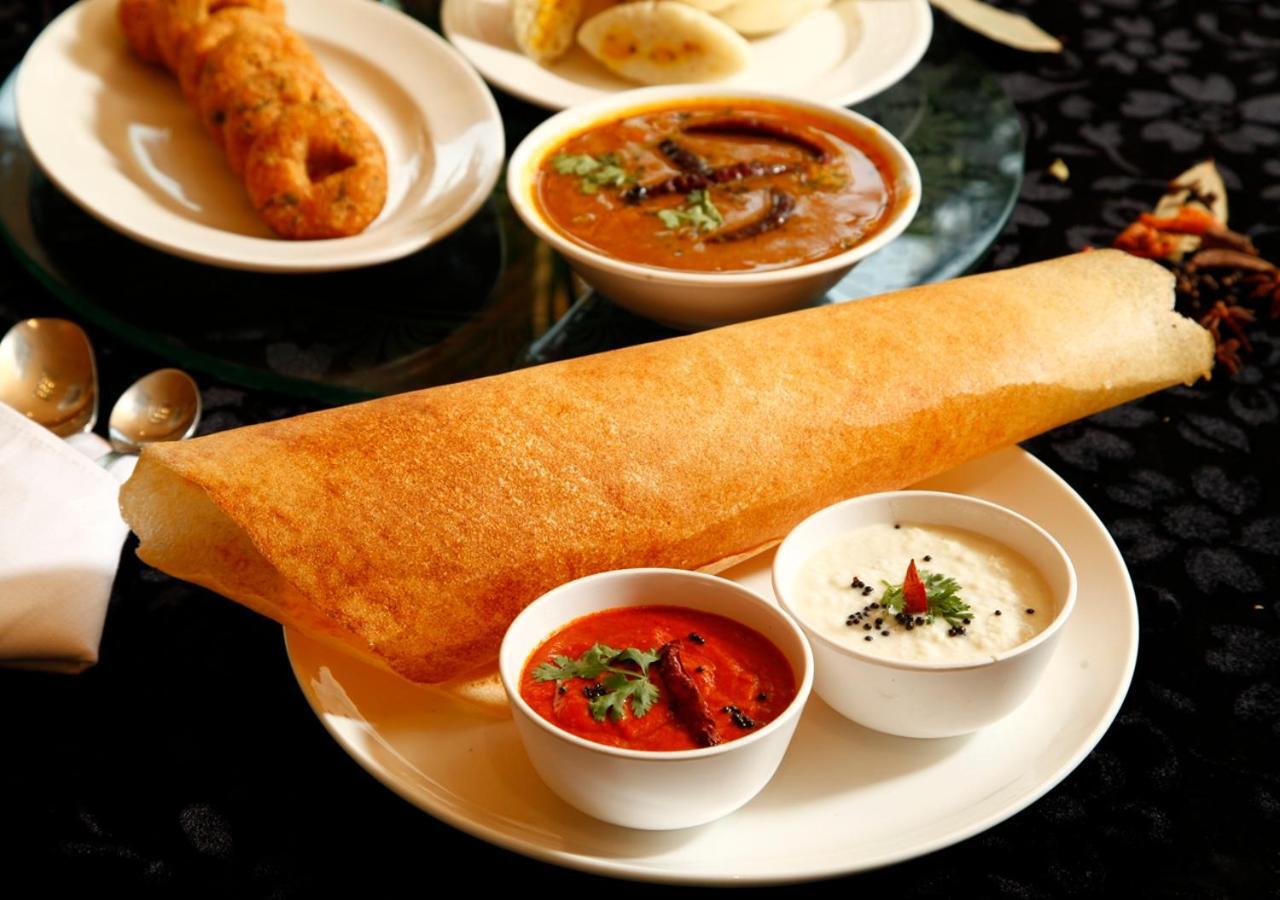 M B Greens Clarks Inn Moradabad Buitenkant foto